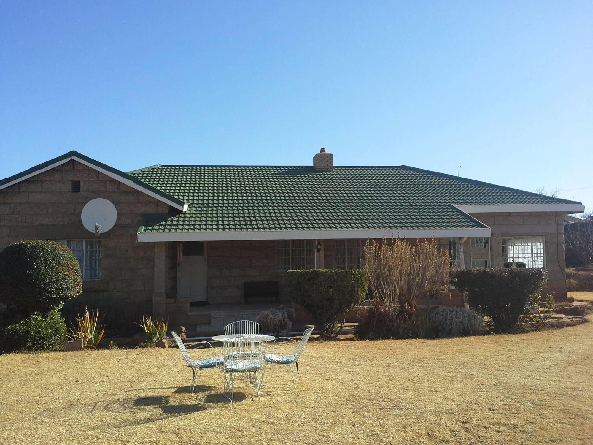 Bird Haven Guesthouse Hlotse Exterior photo