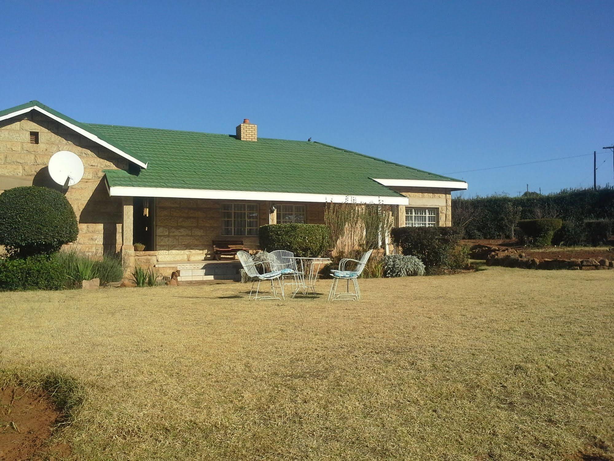 Bird Haven Guesthouse Hlotse Exterior photo