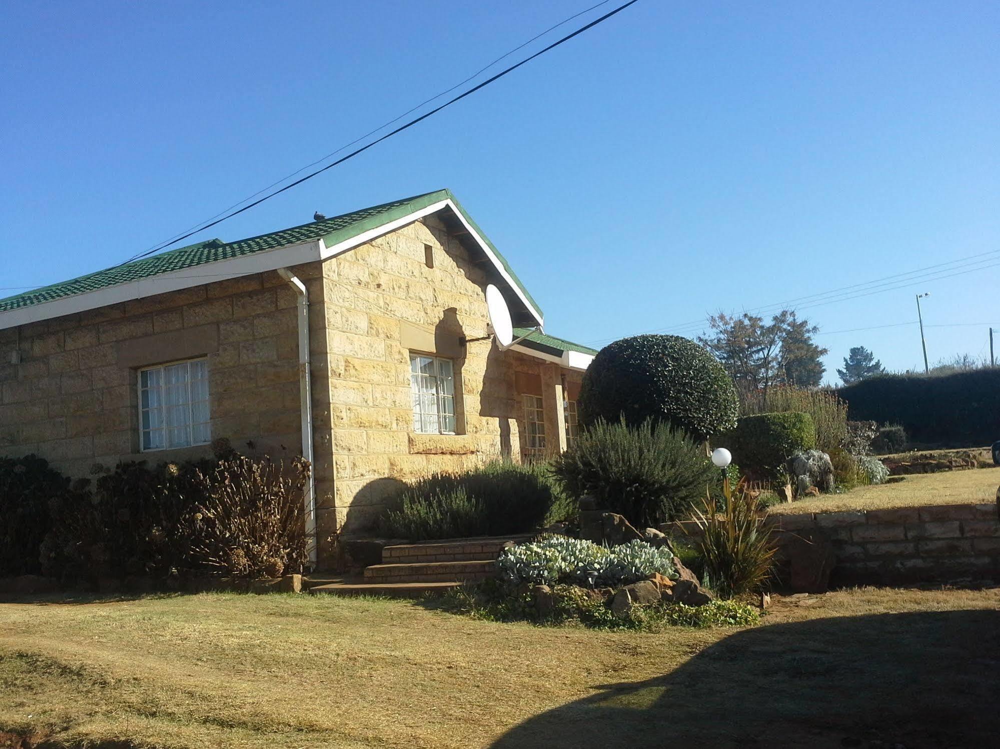 Bird Haven Guesthouse Hlotse Exterior photo